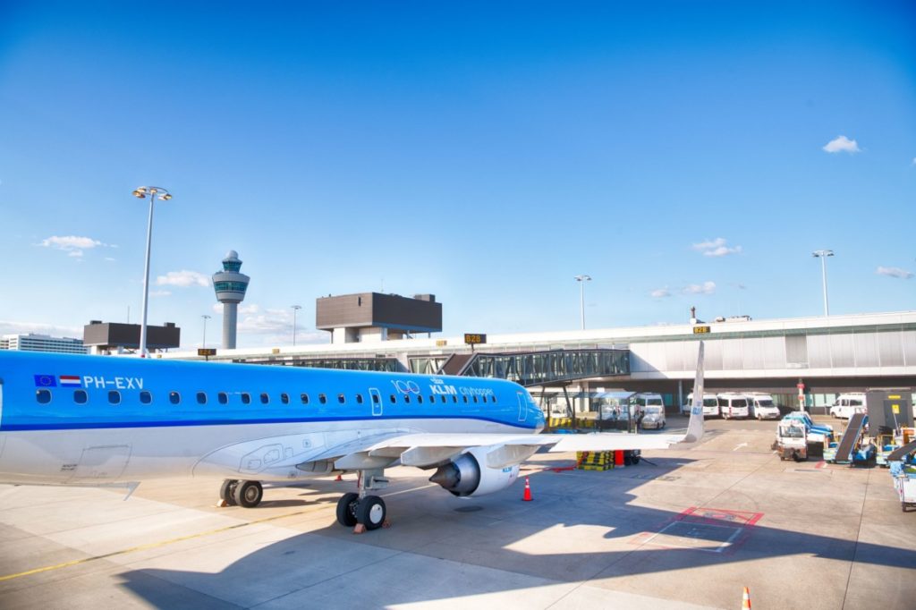 KLM Embraer Cityhopper Amsterdam Airport Schiphol