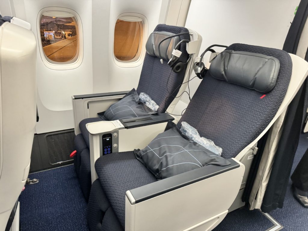 Review: Nieuwe Air France Premium Economy Class | Paris CDG naar Shanghai Pudong | Boeing 777-300