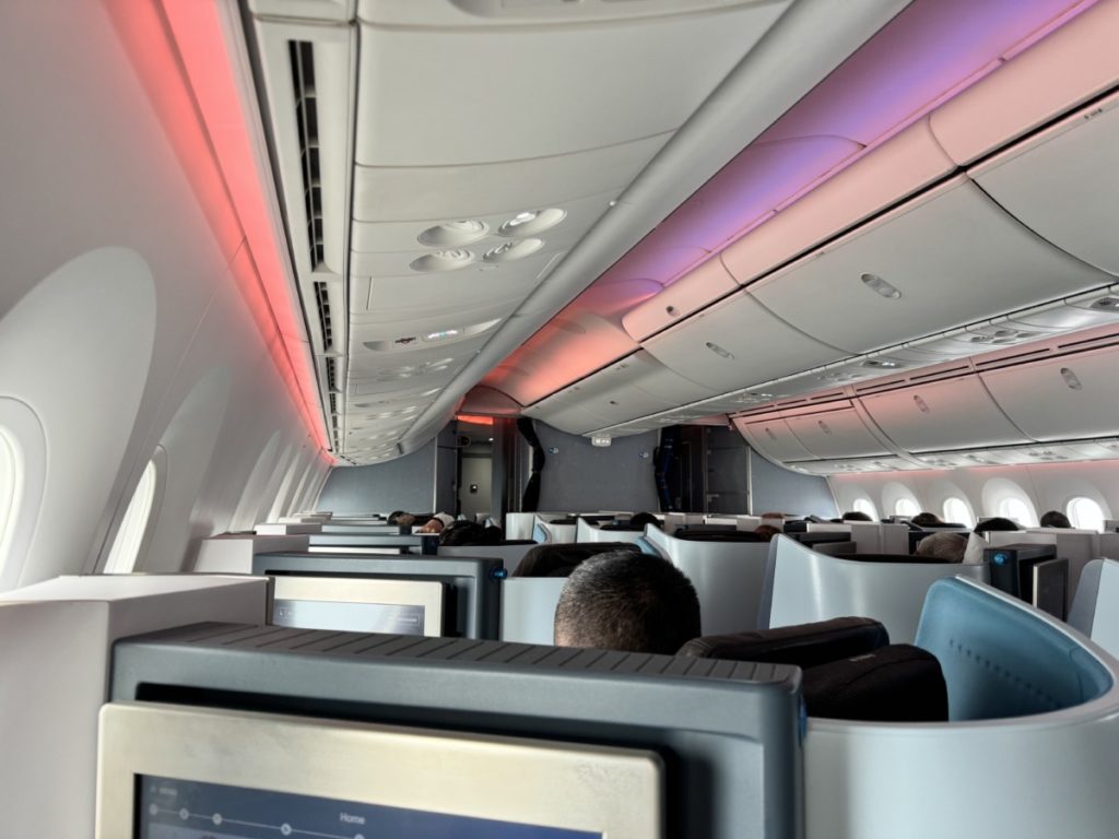 Review: KLM World Business Class | Beijing - Amsterdam | Boeing 787-9