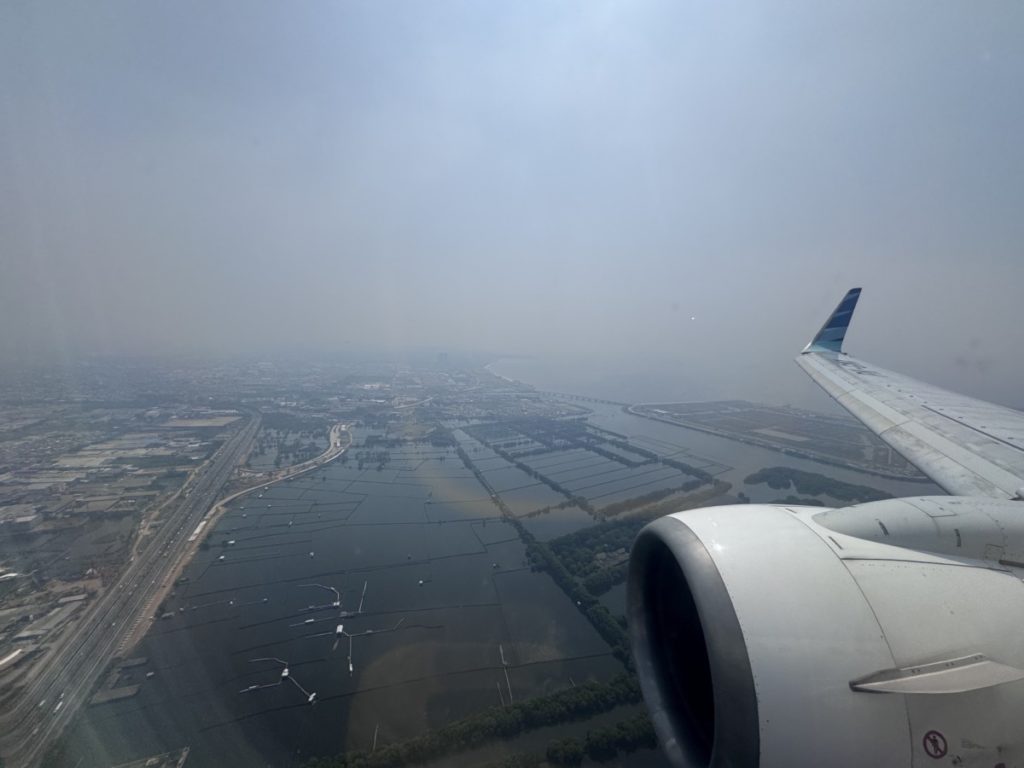 Bijna gereed voor de landing in Jakarta (Foto: InsideFlyer)