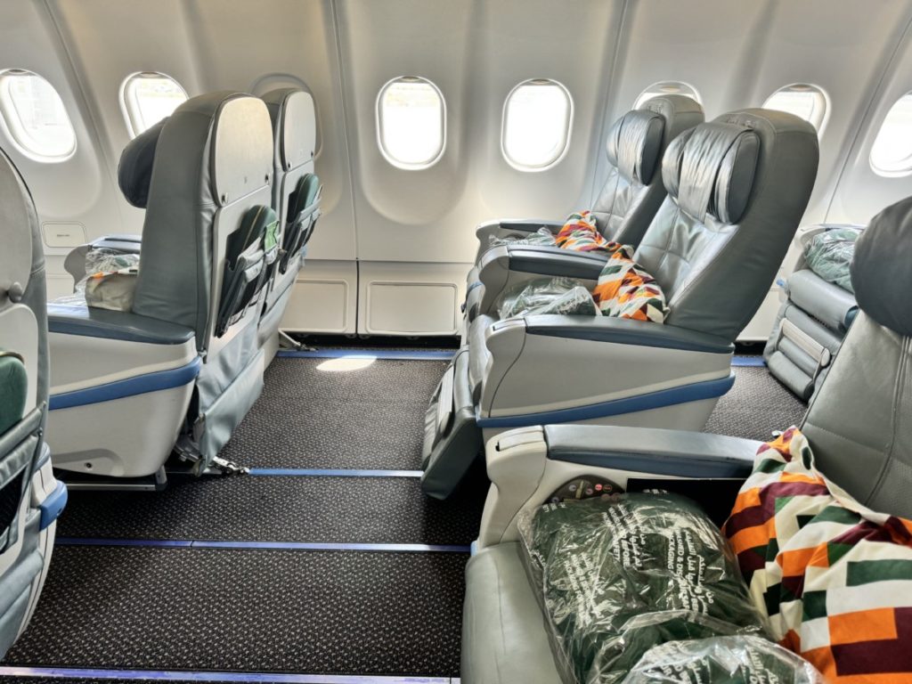 Review: Saudia  Business Class | Tunis - Jeddah | Airbus A330-300 | Oude cabine