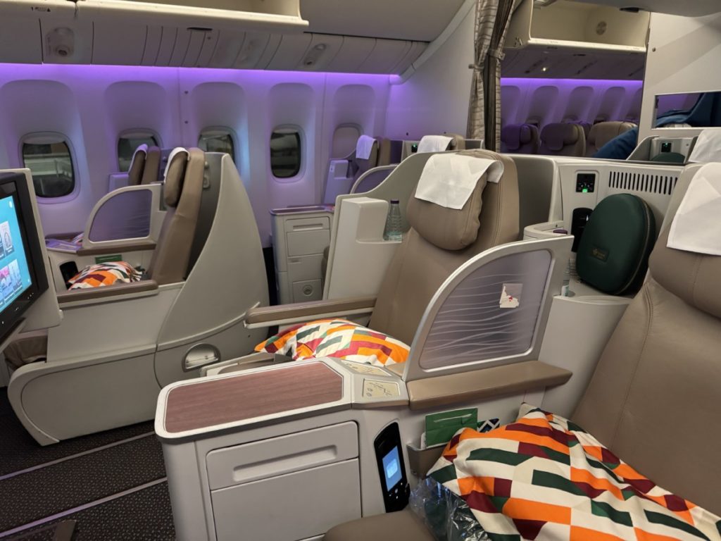 Review: Saudia  Business Class | Jeddah - Jakarta | Boeing 777-300