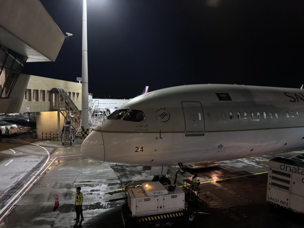 Review: Saudia Business Class | Manilla naar Jeddah | Boeing 787-10 Dreamliner