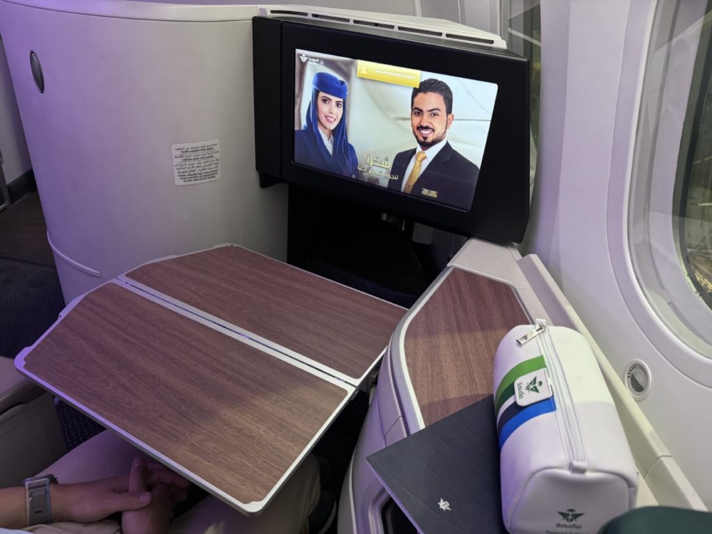 Review: Saudia Business Class | Manilla naar Jeddah | Boeing 787-10 Dreamliner