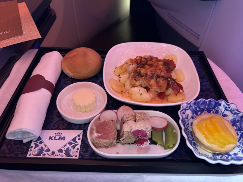 Review: KLM Business Class |  Jakarta - Kuala Lumpur | Boeing 787-9 - Fifth Freedom Flight