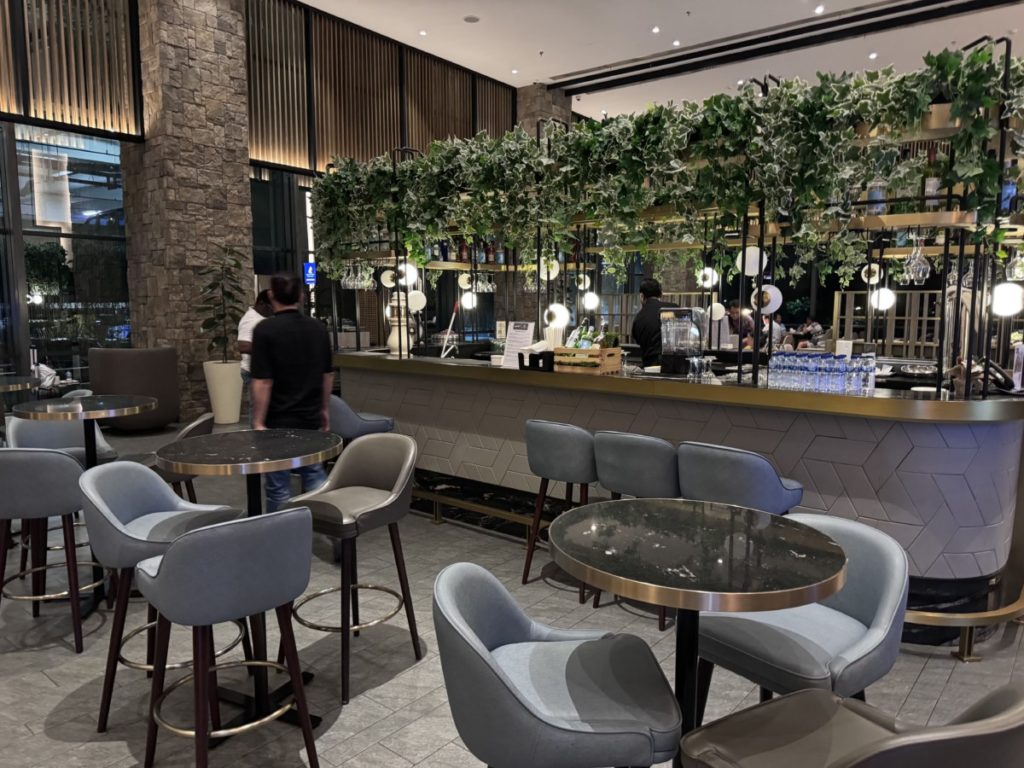 Review: Saphire - Plaza Premium Lounge Jakarta | Terminal 3