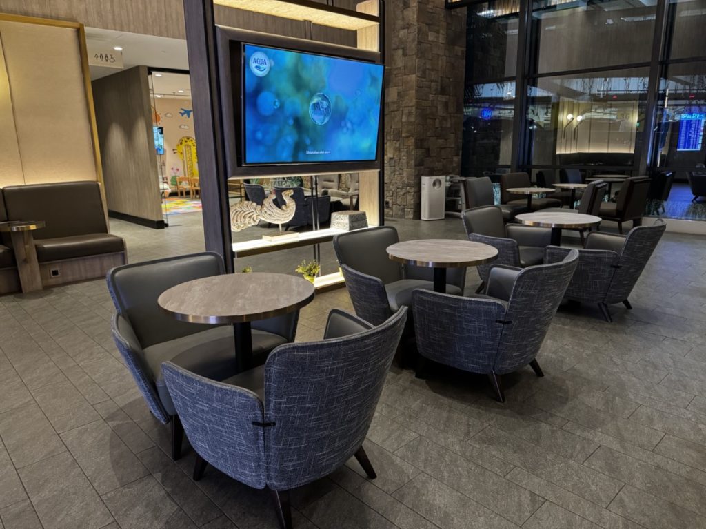 Review: Saphire - Plaza Premium Lounge Jakarta | Terminal 3