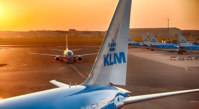 B787-9 and B737-700 KLM