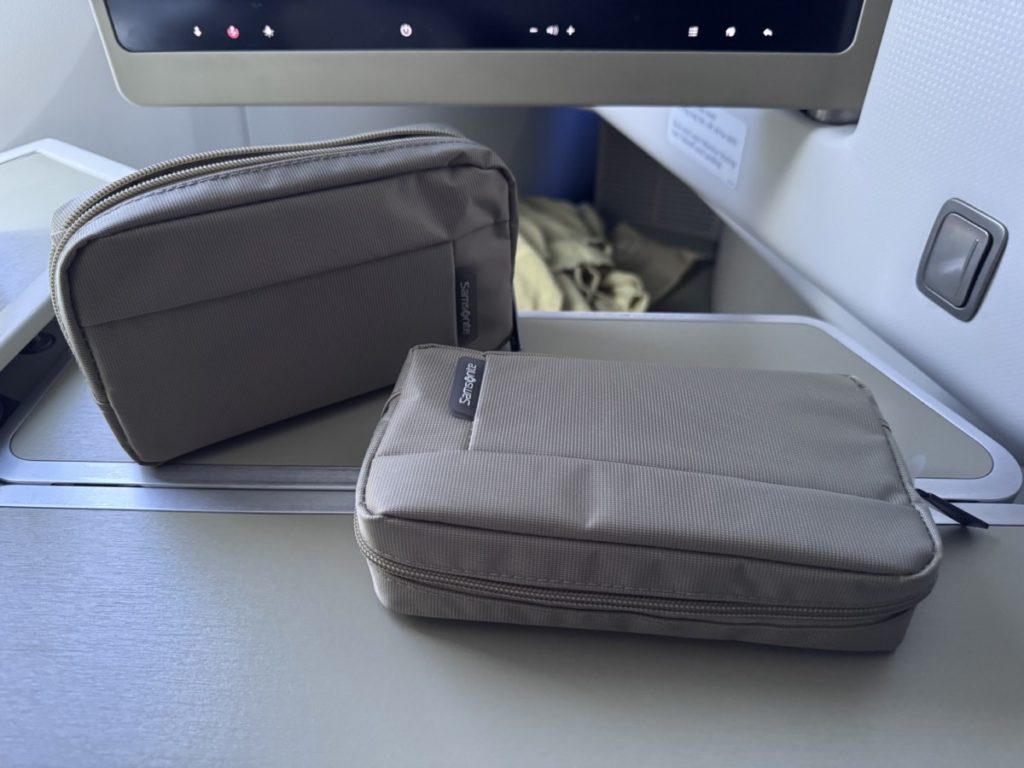 Vietnam Airlines Business Class Amenity kit van Samsonite