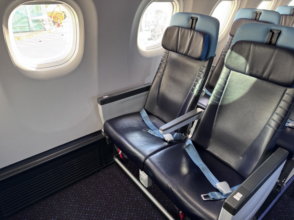 Embraer E195 E2 van KLM Cityhopper - eerste rij