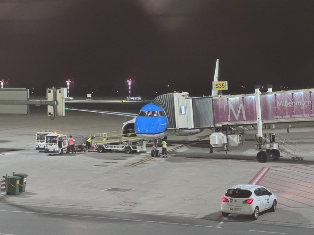 KLM Cityhopper Embraer E195-E2 at Porto Airport