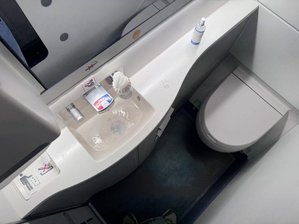 Toilet in Airbus A350