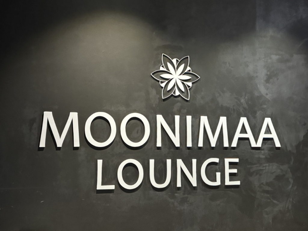 Ontvangst Moonimaa Lounge MLE Airport.