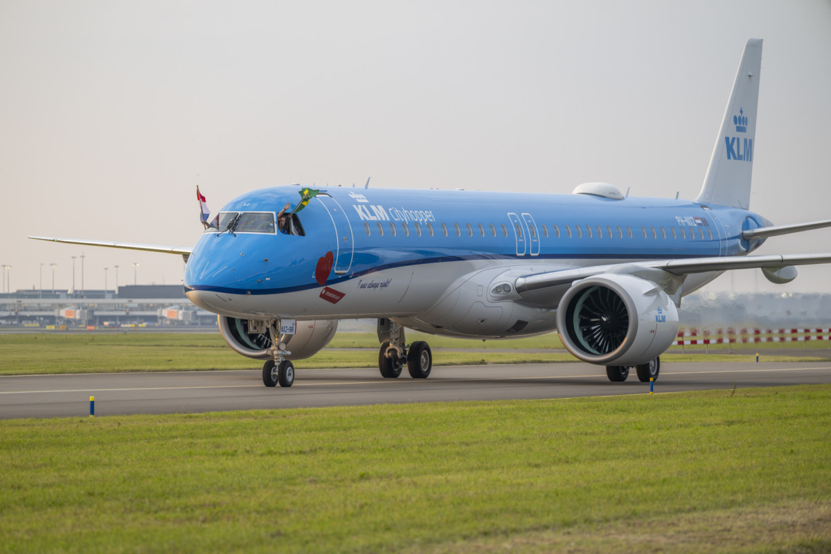 KLM Cityhopper 25e Embraer E195-E1