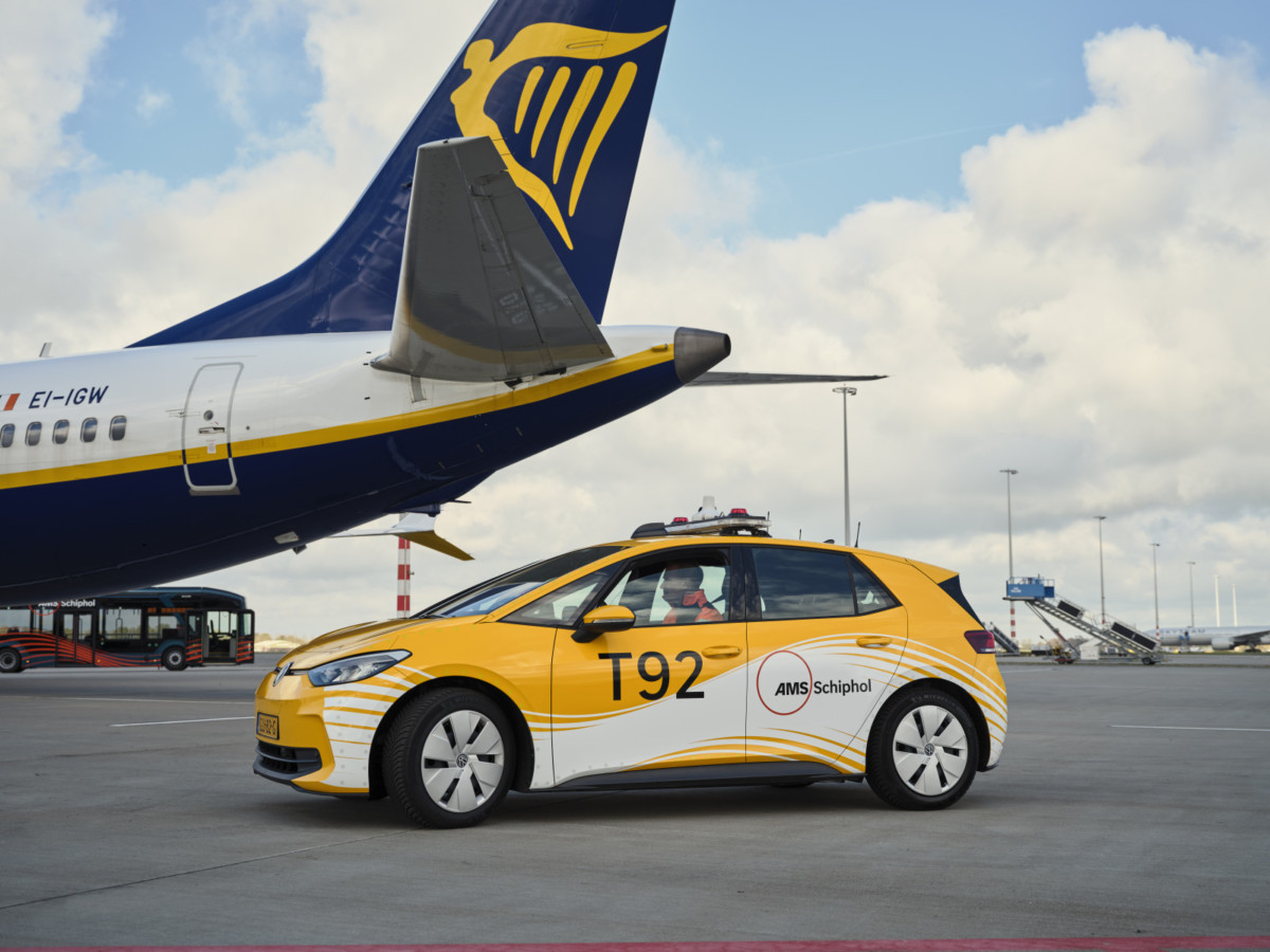 Schiphol nieuwe merkuitstraling