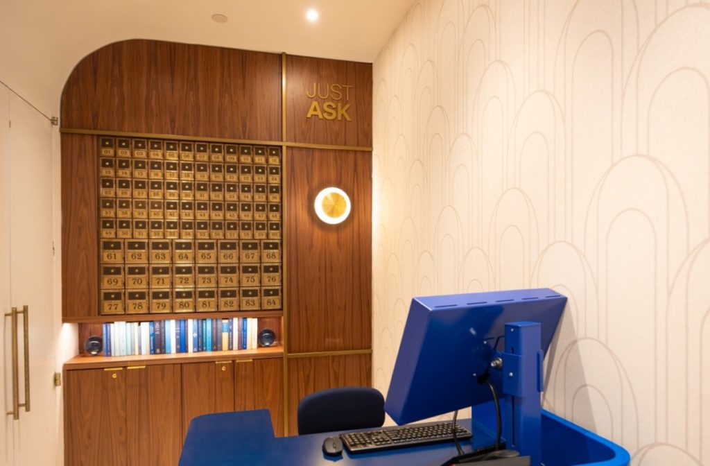 JetBlue BlueHouse Lounge New York JFK